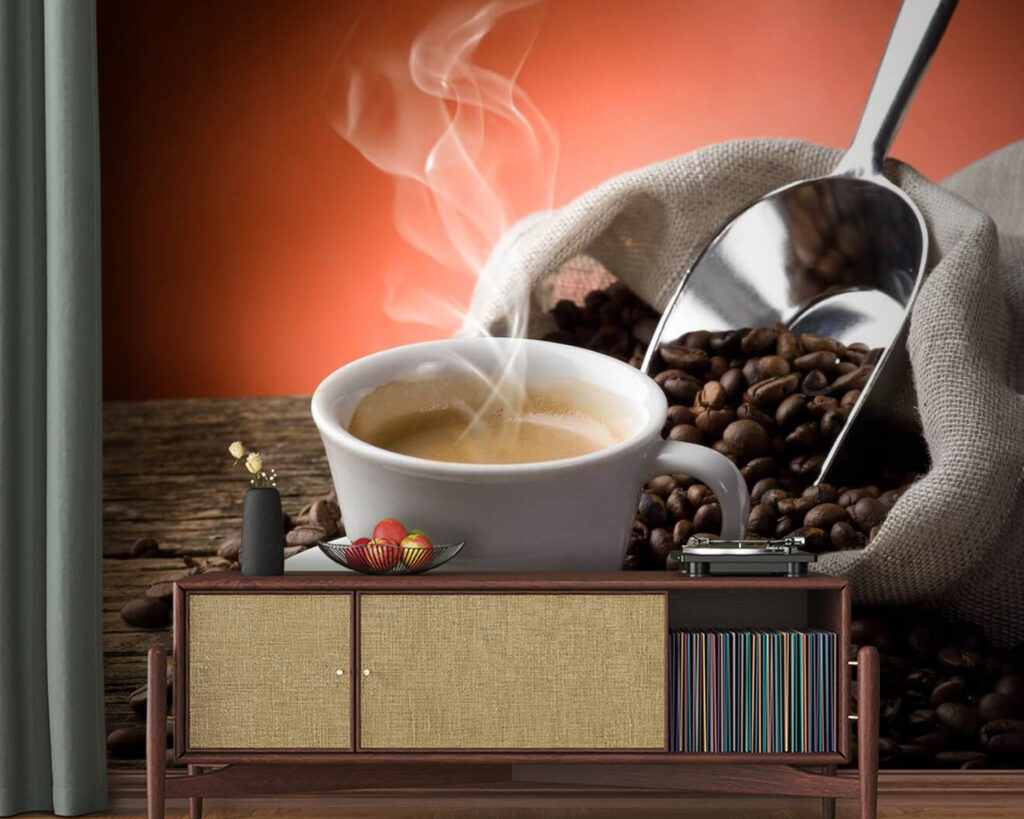 Dampfender Kaffee mit Bohnen — Interieur 2
