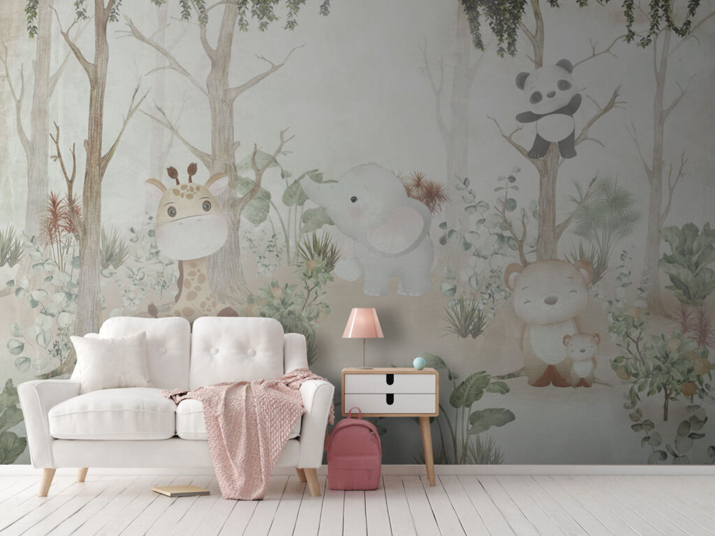 Tierchen zwischen blassen Bäumen in einem Interieur