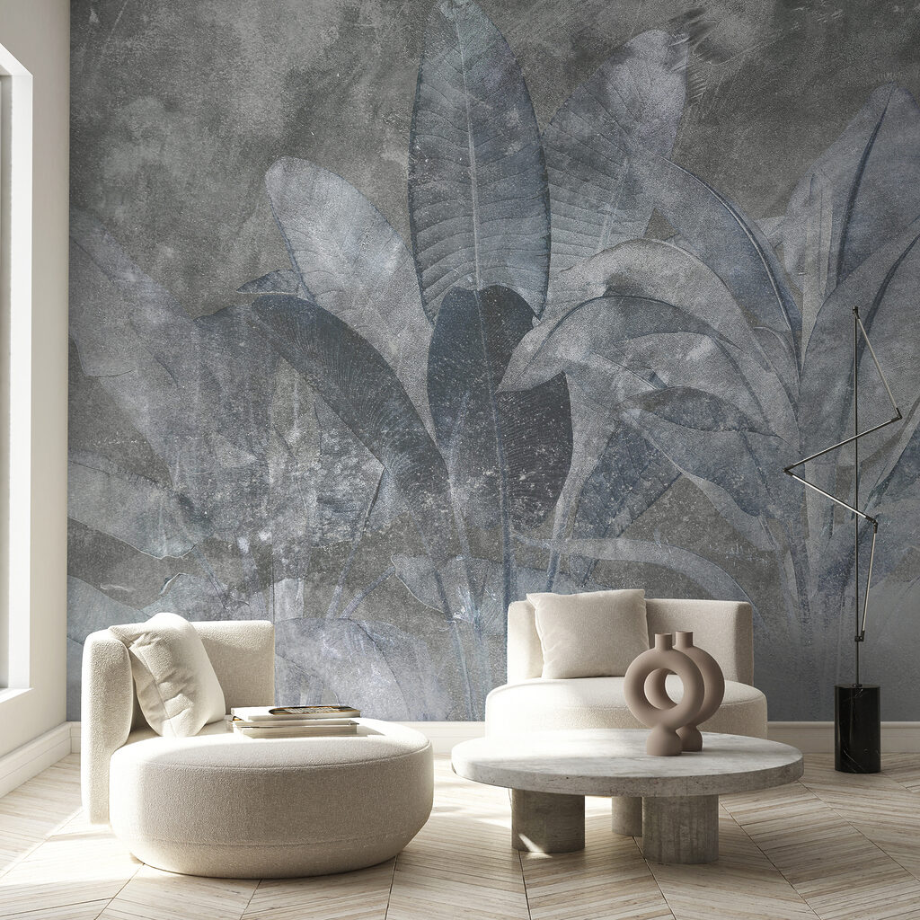 Tropenblätter im Dunst in einem Interieur