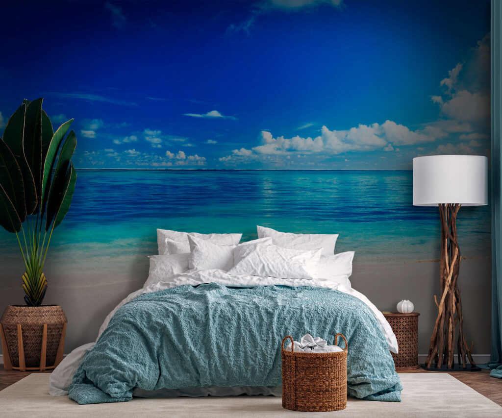 Strand in klarem Blau in einem Interieur