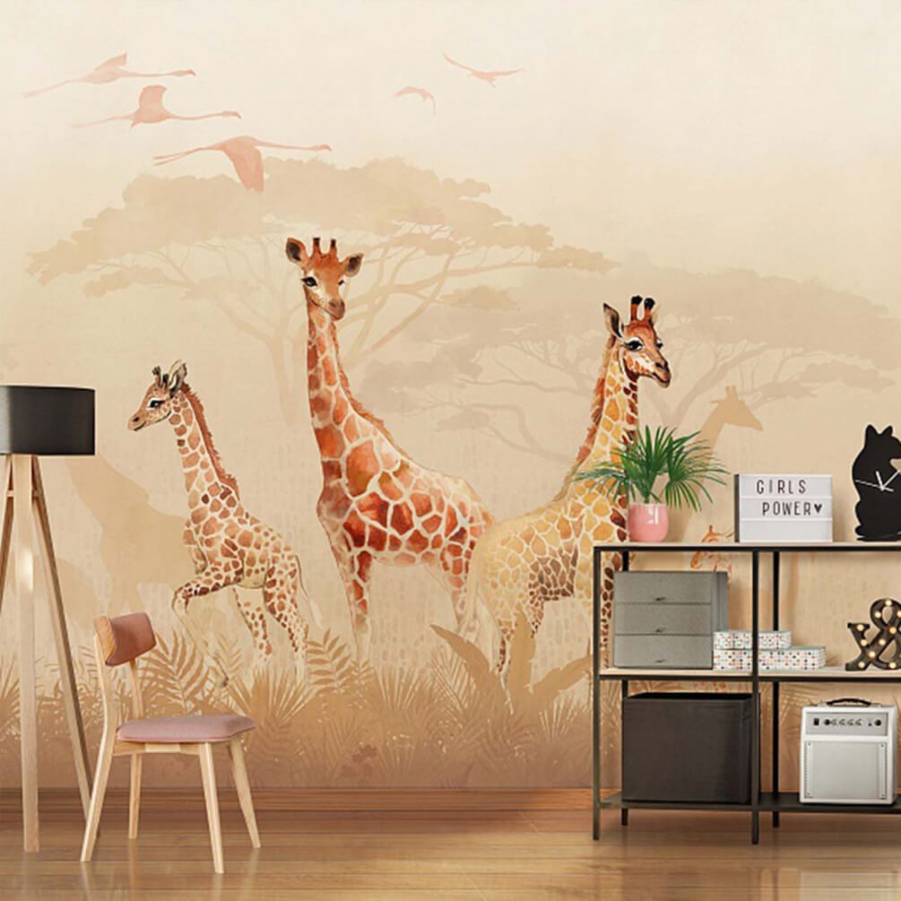 Giraffen im Morgennebel in einem Interieur