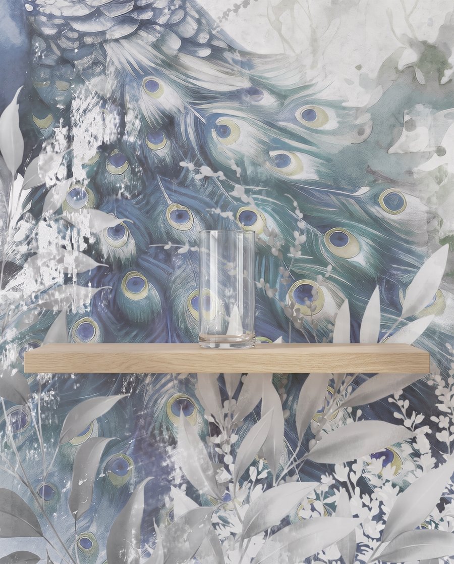 Pfau im grauen Nebel — Detail