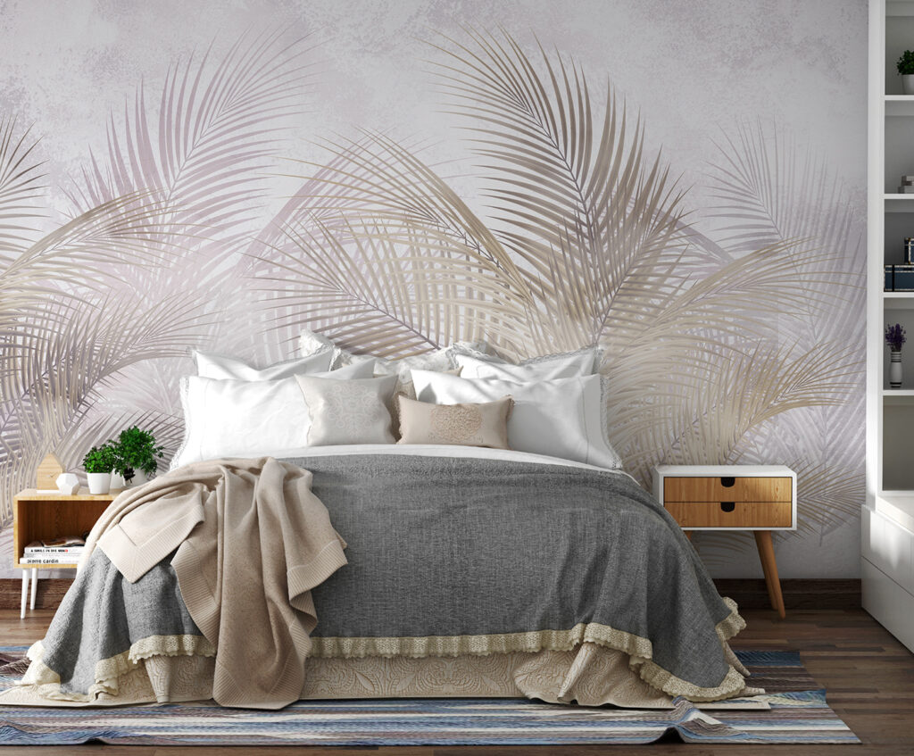 Palmzweige in Perlmutttönen in einem Interieur