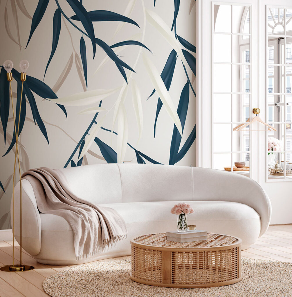 Blaue Zweige in Bewegung in einem Interieur