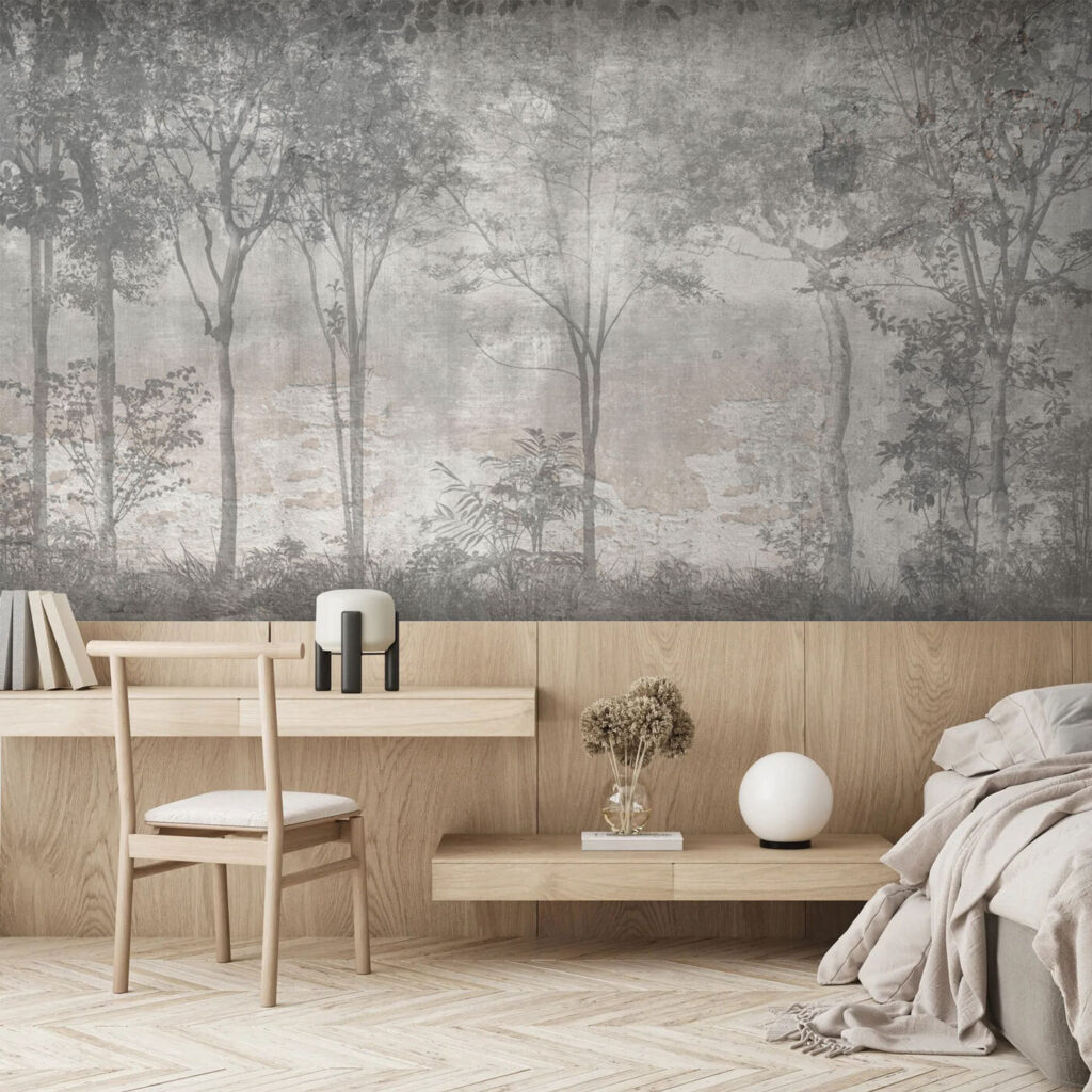 Hohe Stämme im Nebel in einem Interieur