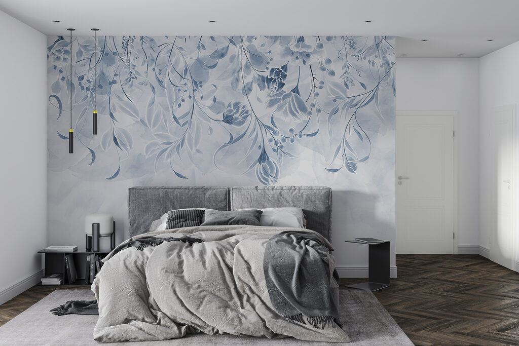 Hängende Blüten in einem Interieur
