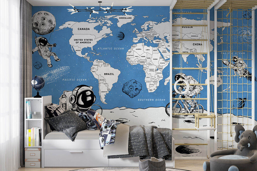 Astronauten an der Weltkarte in einem Interieur