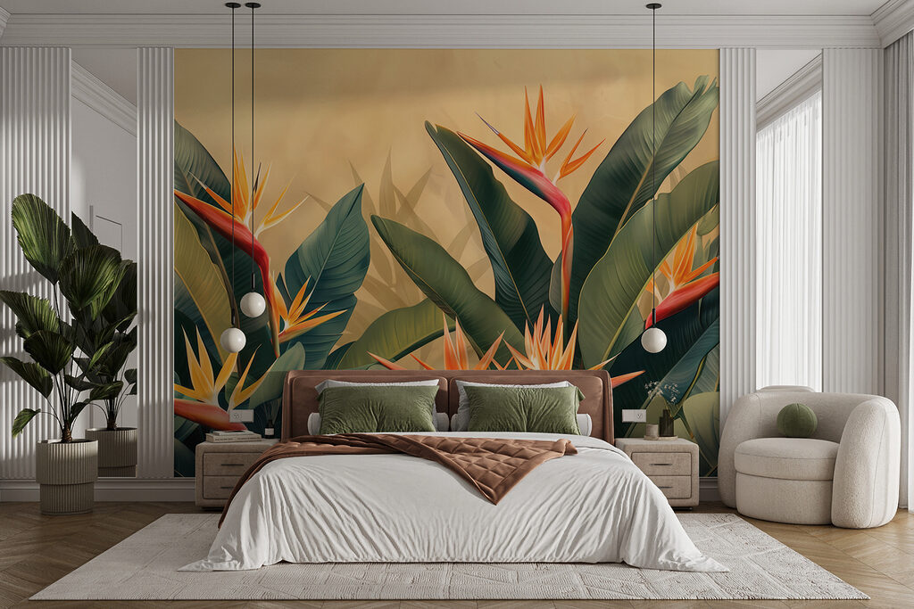 Paradiesvogelblumen zwischen dunklen Blättern in einem Interieur