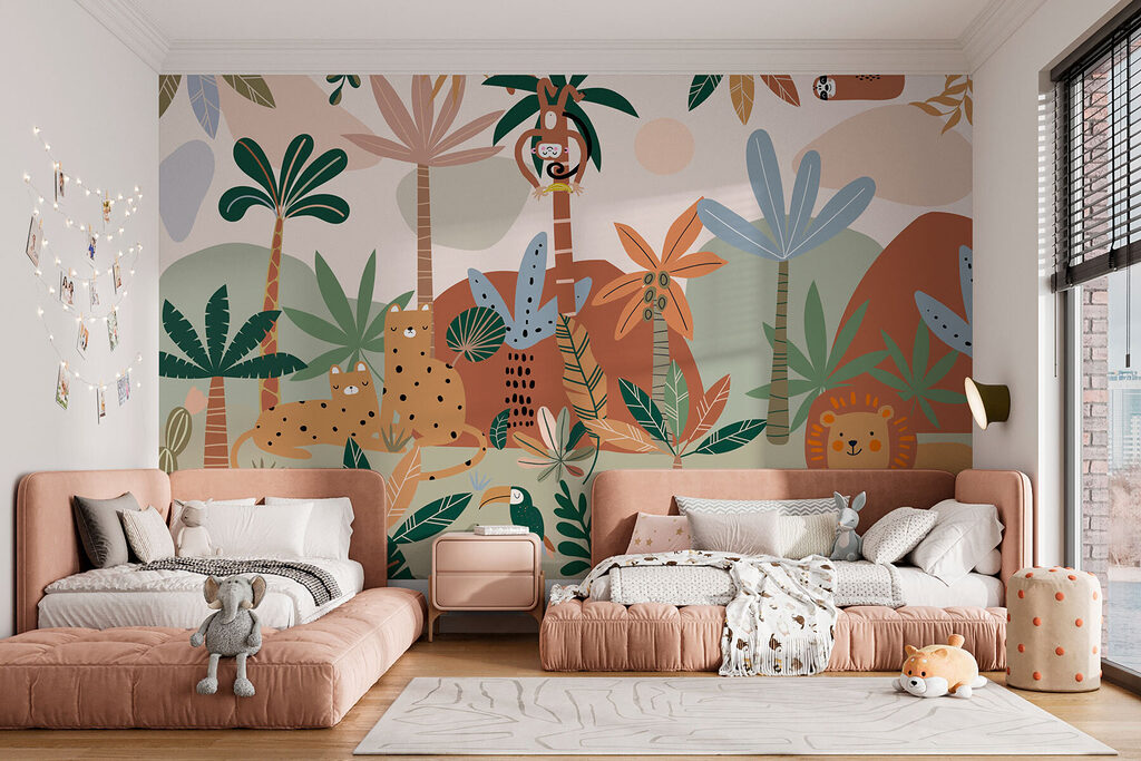 Dschungel voller gezeichneter Tiere in einem Interieur