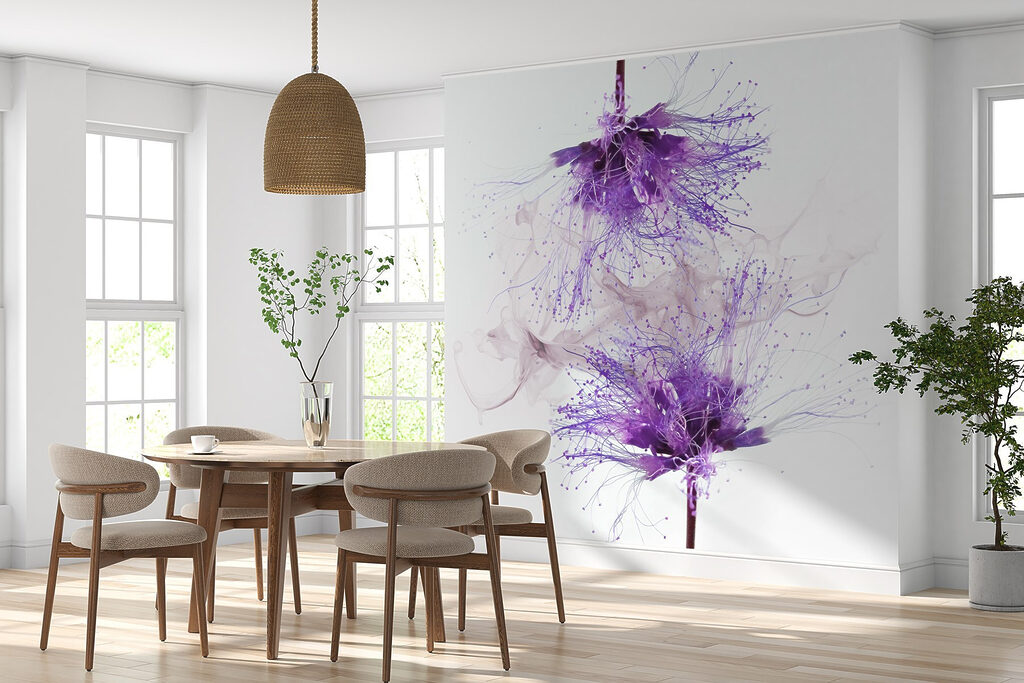 Duftige Blüten mit Tau in einem Interieur