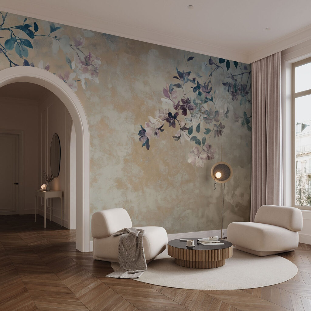 Blaue Blüten auf Beige in einem Interieur