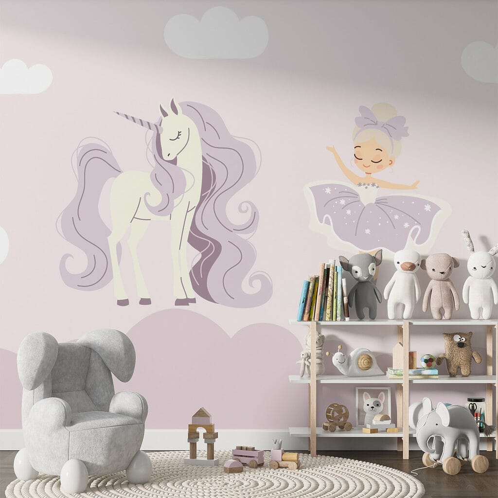 Tänzerin mit Einhorn in einem Interieur