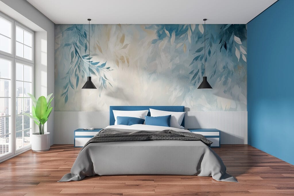 Blaue Blätter im Sonnenlicht in einem Interieur