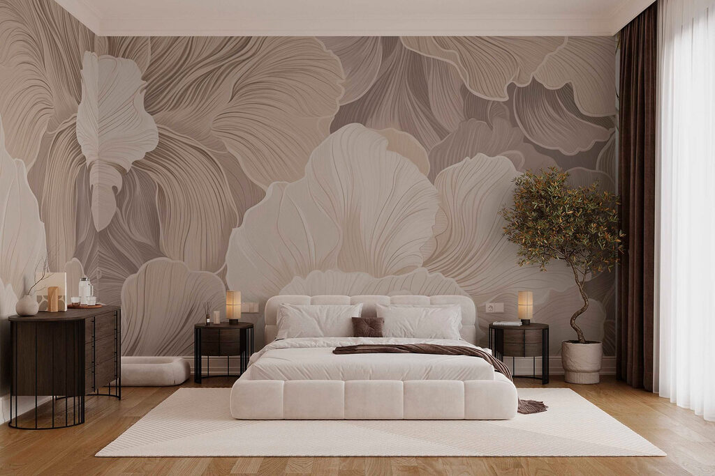 Gewellte Blütenblätter in einem Interieur