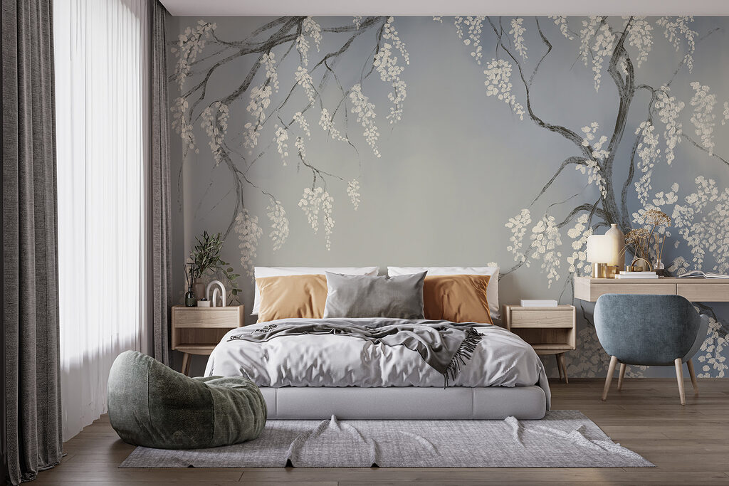 Unter blühenden Zweigen in einem Interieur