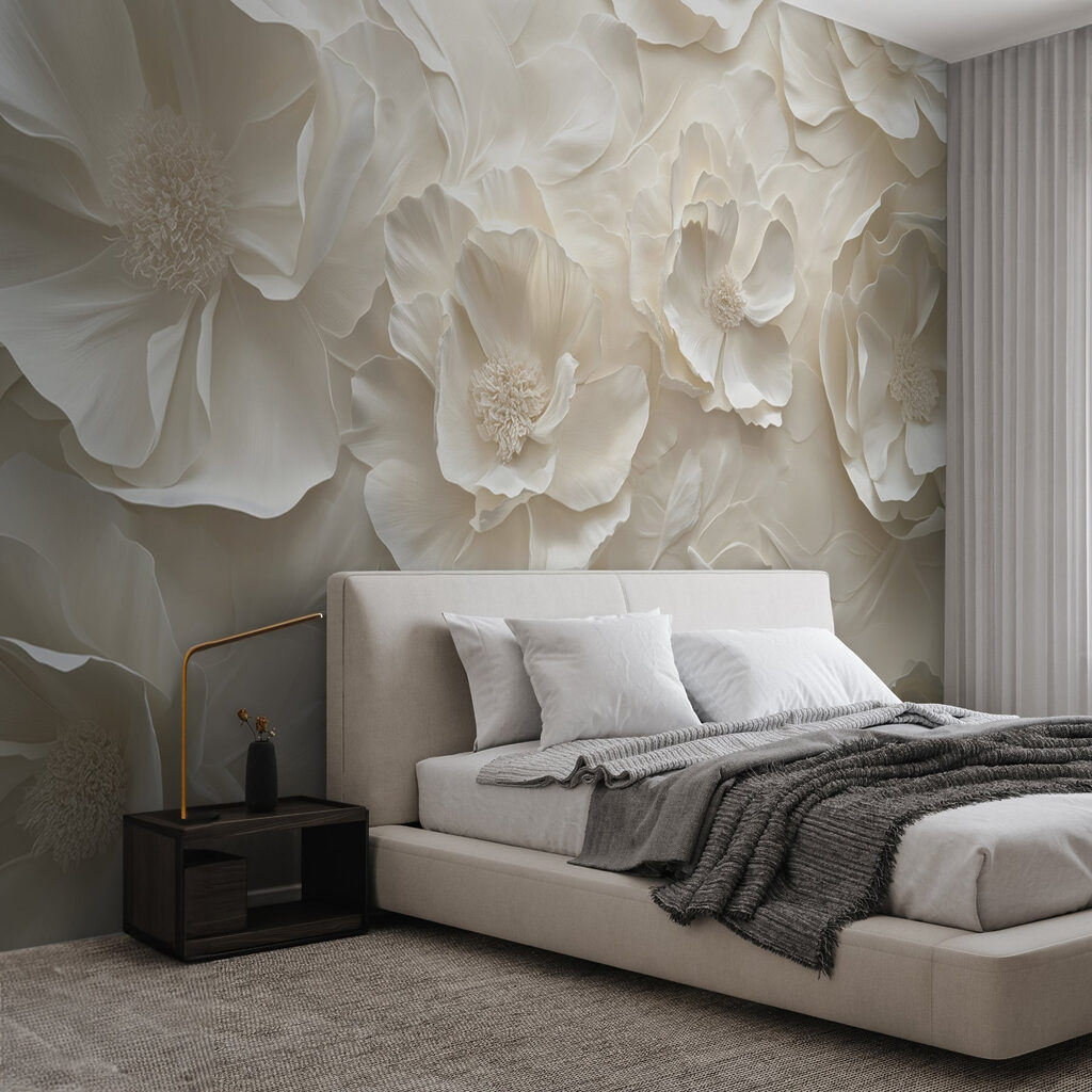Cremeweiße Blütenwellen in einem Interieur