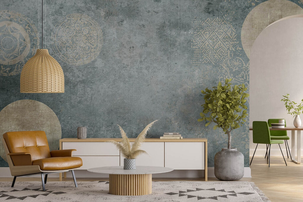 Goldene Monde auf Blau in einem Interieur