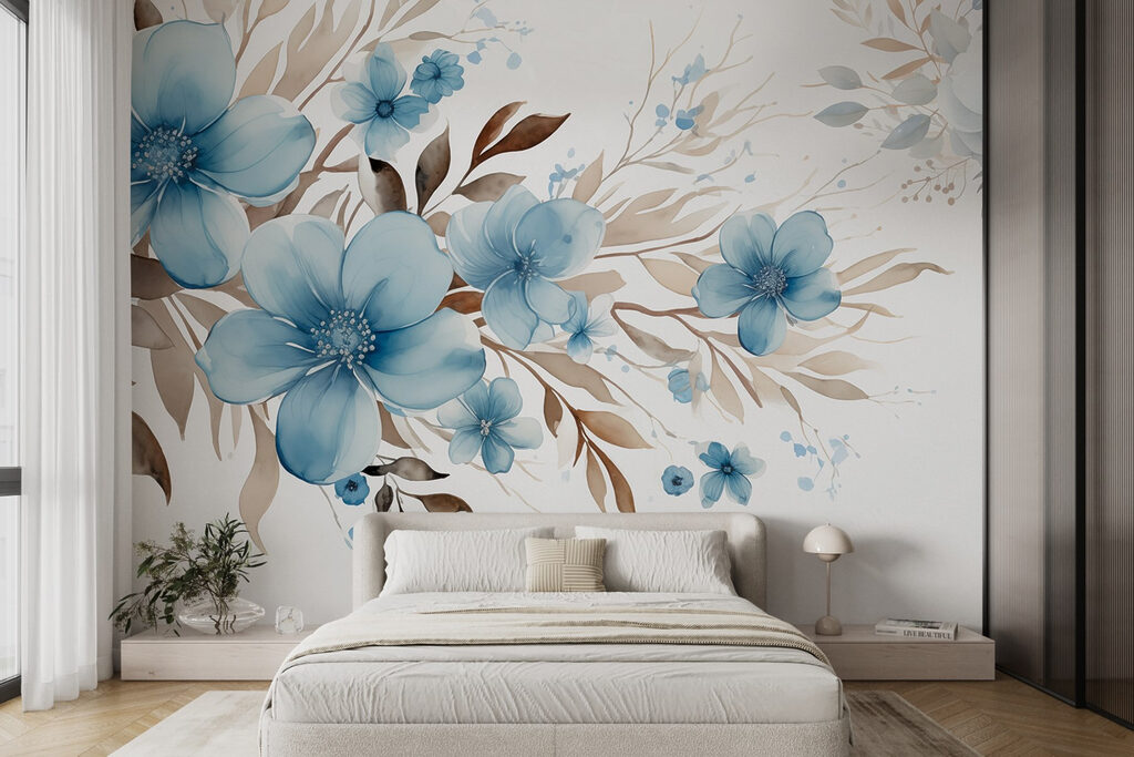 Blaue Blüten mit Zweigen in einem Interieur