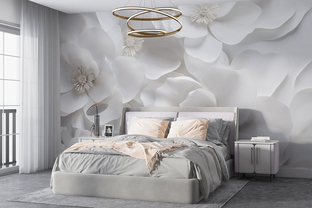Weiße Blüten, graue Schatten in einem Interieur
