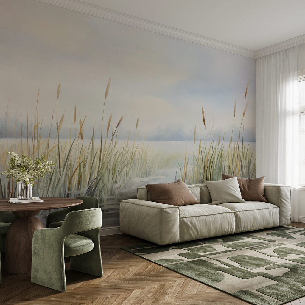 Halme am blassblauen Wasser in einem Interieur